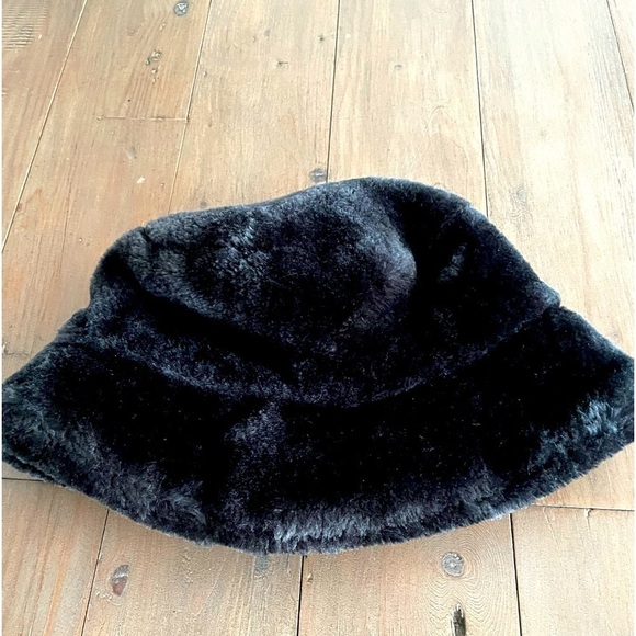 Betmar New York faux fur black hat women one size main image 4